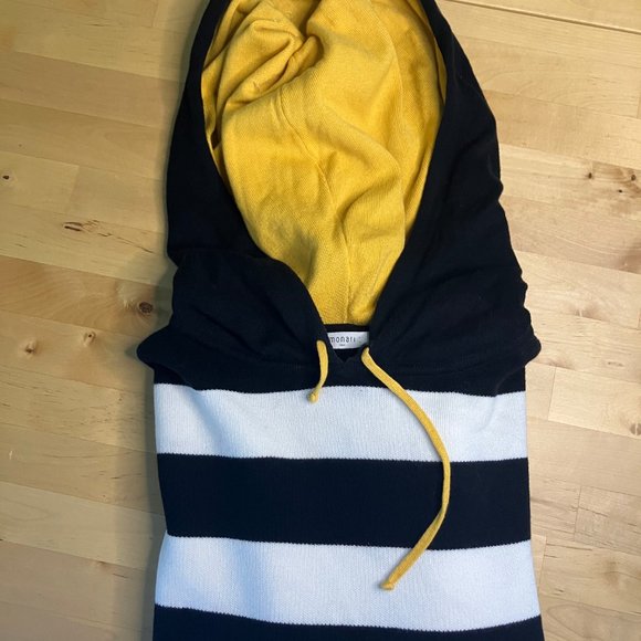Striped Manari hooded sweater with yellow details - Picture 4 of 5